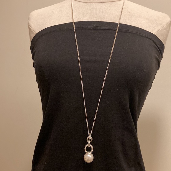 Cezanne Crystal and faux pearl drop necklace - Picture 2 of 5